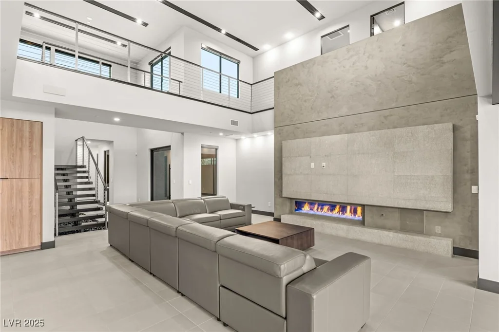 12 Falling Canyon, Henderson, NV 89011