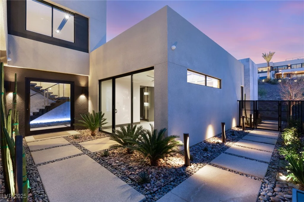 12 Falling Canyon, Henderson, NV 89011