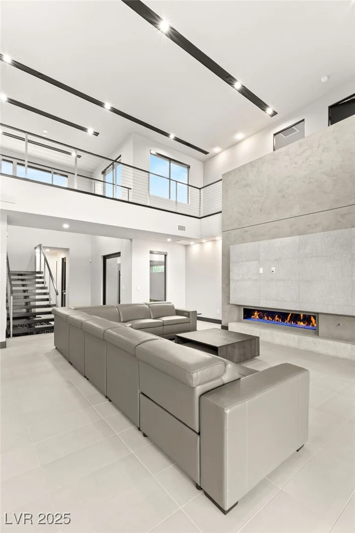 12 Falling Canyon, Henderson, NV 89011