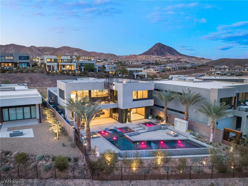 12 Falling Canyon, Henderson, NV 89011