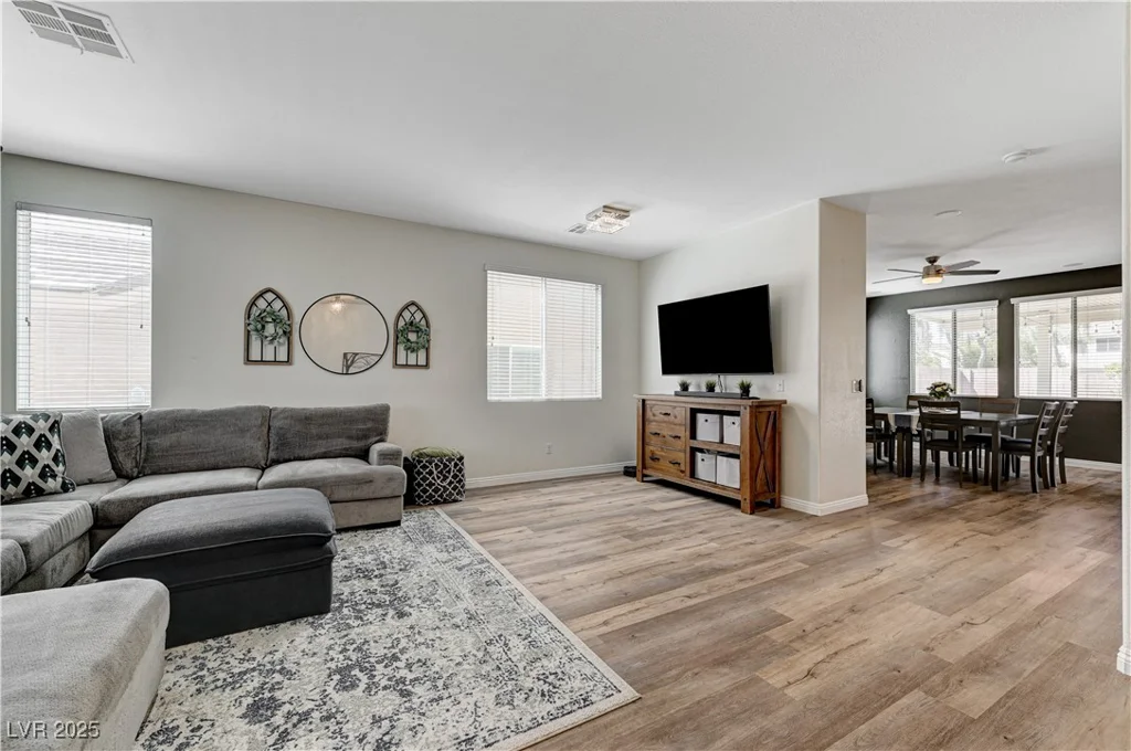 6013 Aqua Blue, North Las Vegas, NV 89031