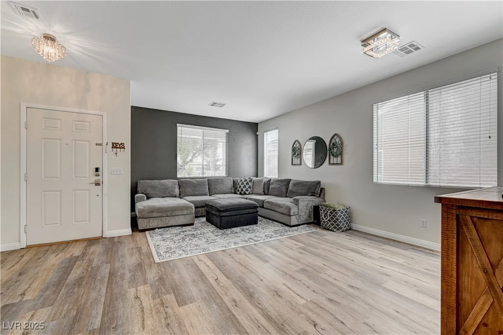 6013 Aqua Blue, North Las Vegas, NV 89031