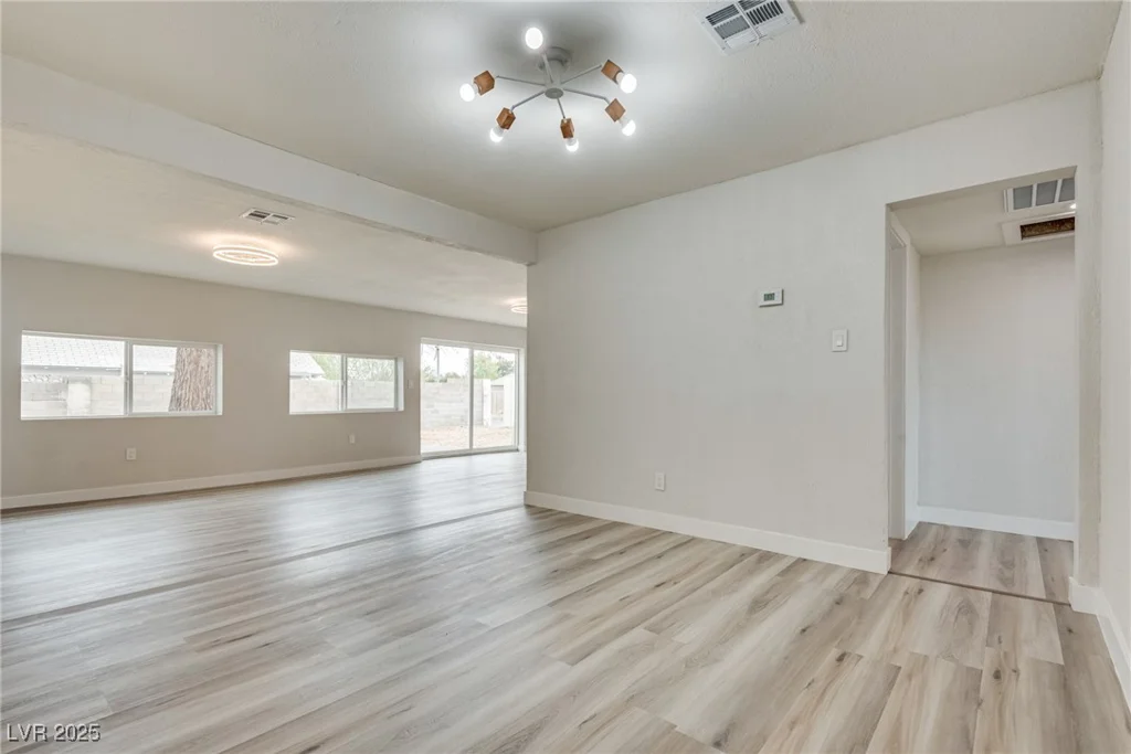 1400 Cottonwood, Las Vegas, NV 89104
