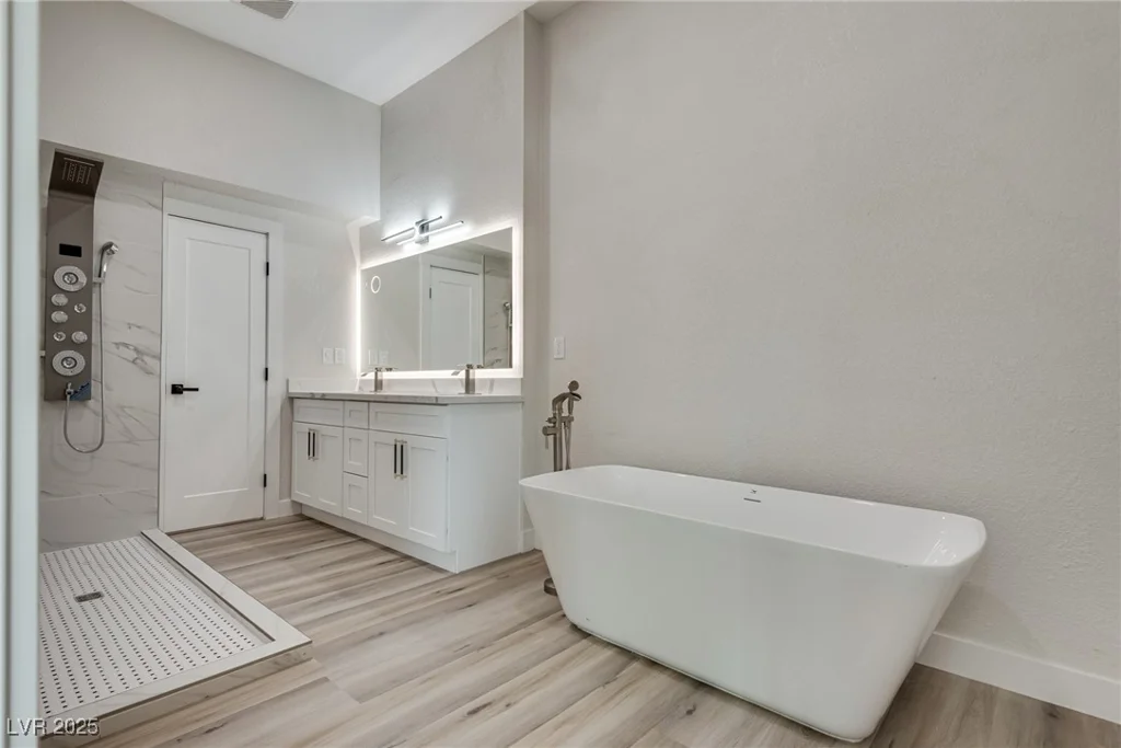 1400 Cottonwood, Las Vegas, NV 89104