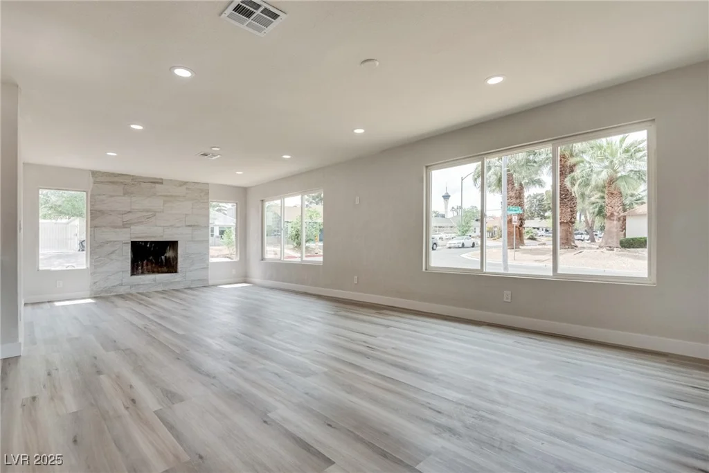 1400 Cottonwood, Las Vegas, NV 89104