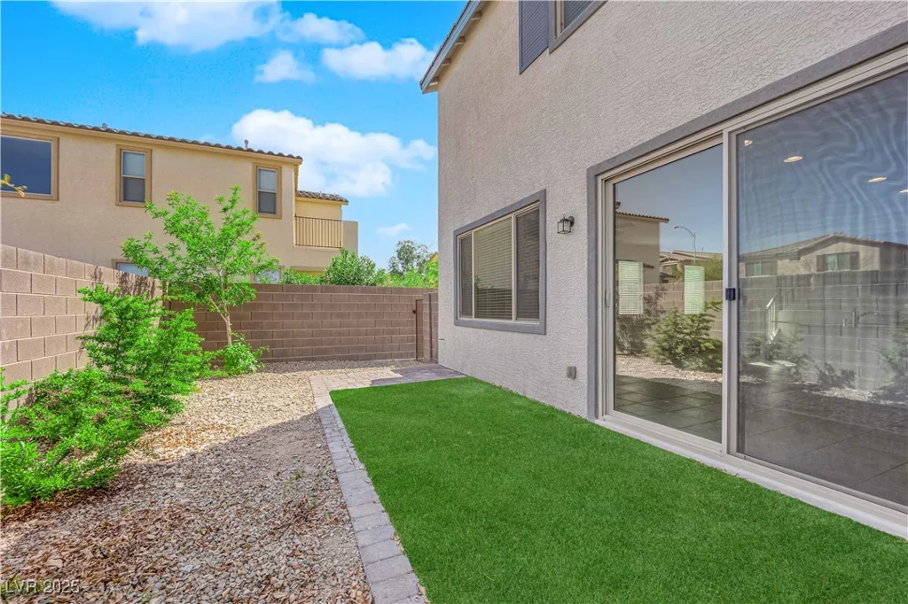 5846 Bonita Rose, Las Vegas, NV 89113