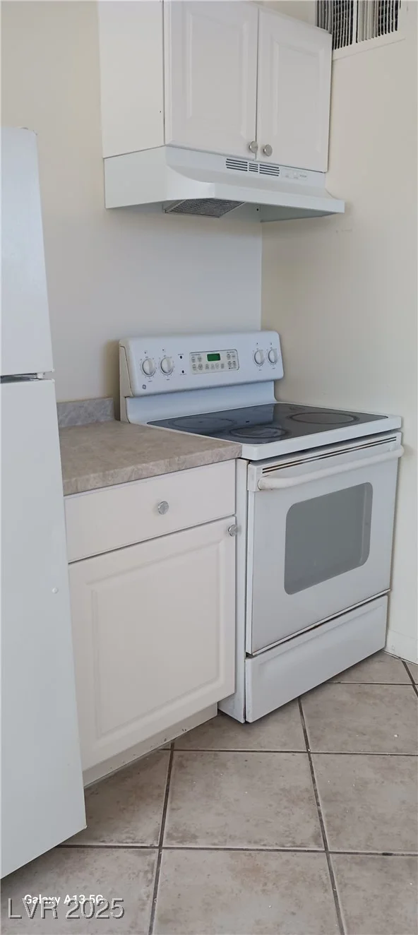 1832 Lewis, Las Vegas, NV 89101