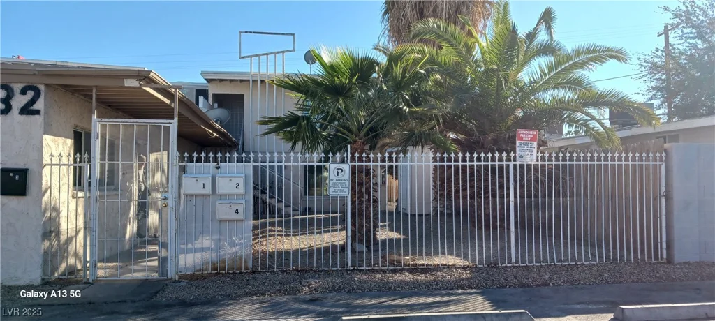 1832 Lewis, Las Vegas, NV 89101