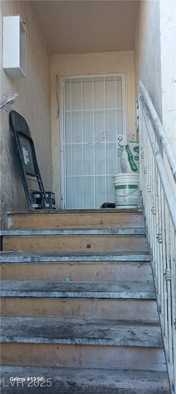 1832 Lewis, Las Vegas, NV 89101