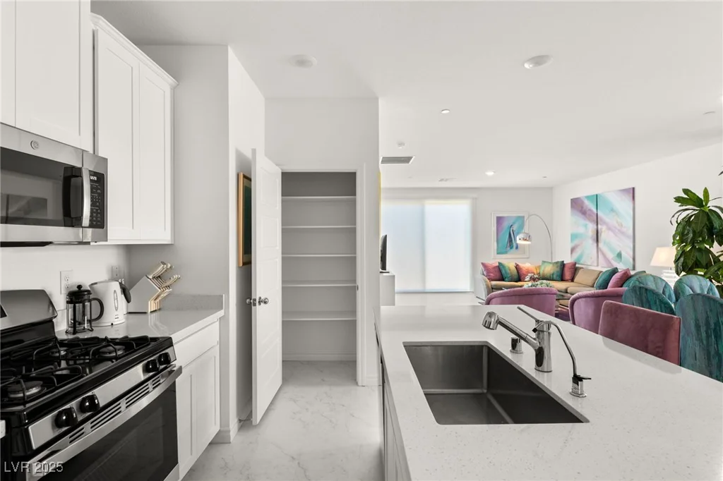 283 Fossil Falls, Henderson, NV 89015