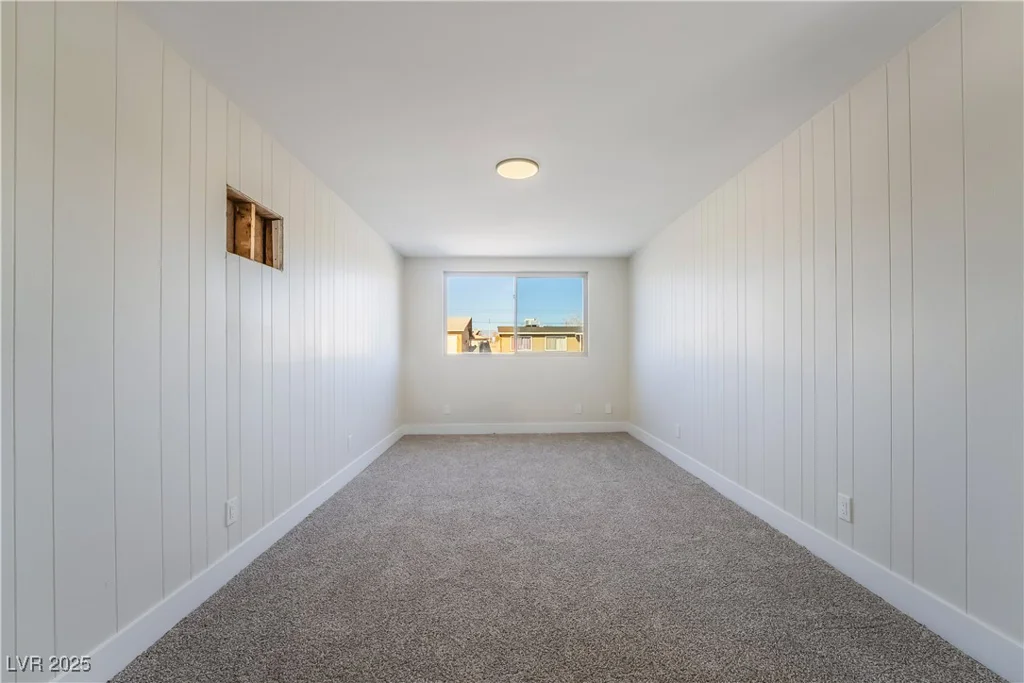 6425 Evergreen, Las Vegas, NV 89107