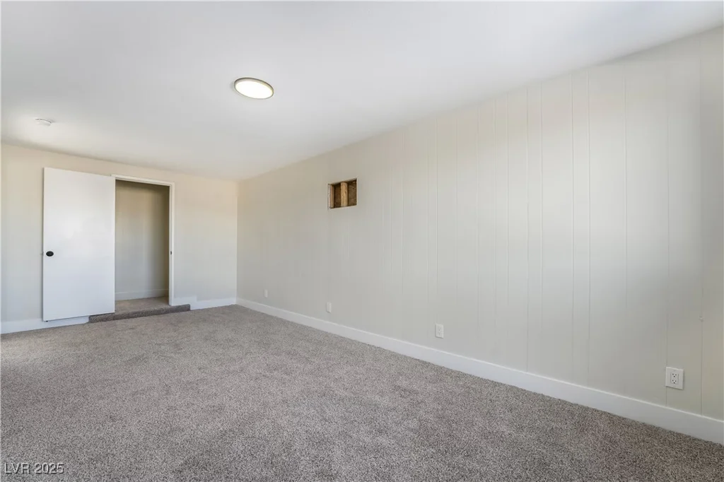 6425 Evergreen, Las Vegas, NV 89107