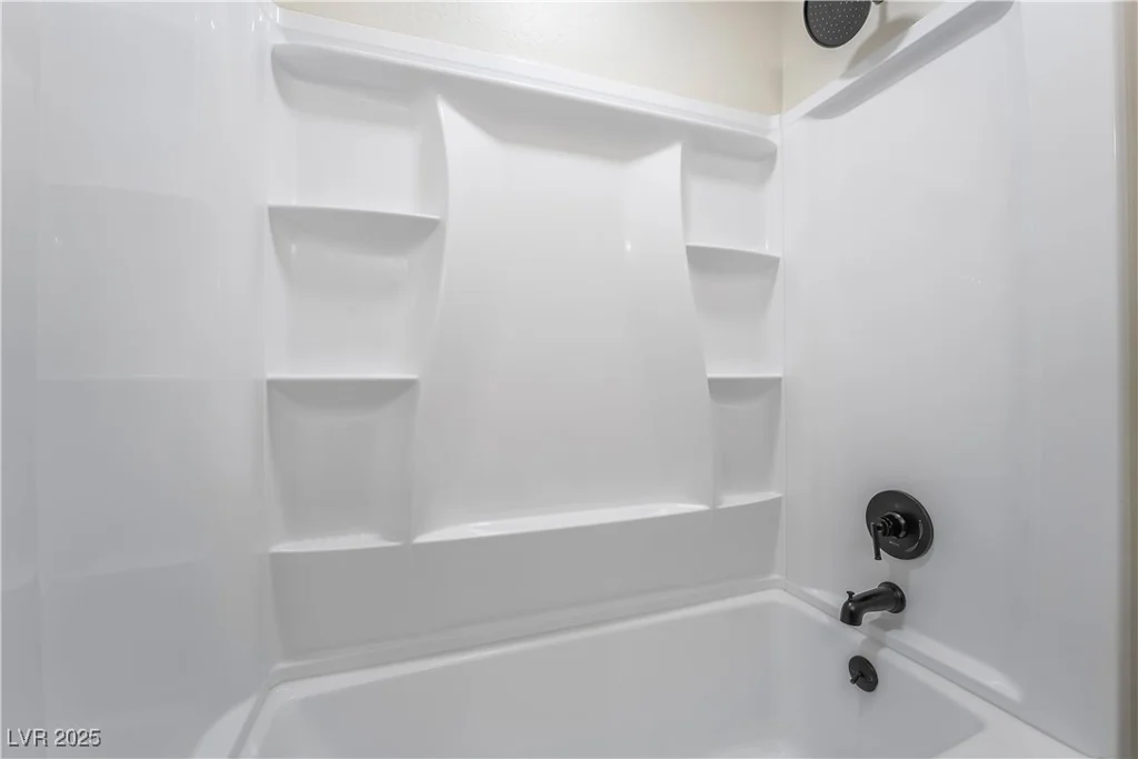 6425 Evergreen, Las Vegas, NV 89107