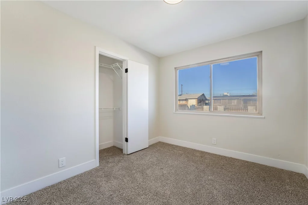 6425 Evergreen, Las Vegas, NV 89107