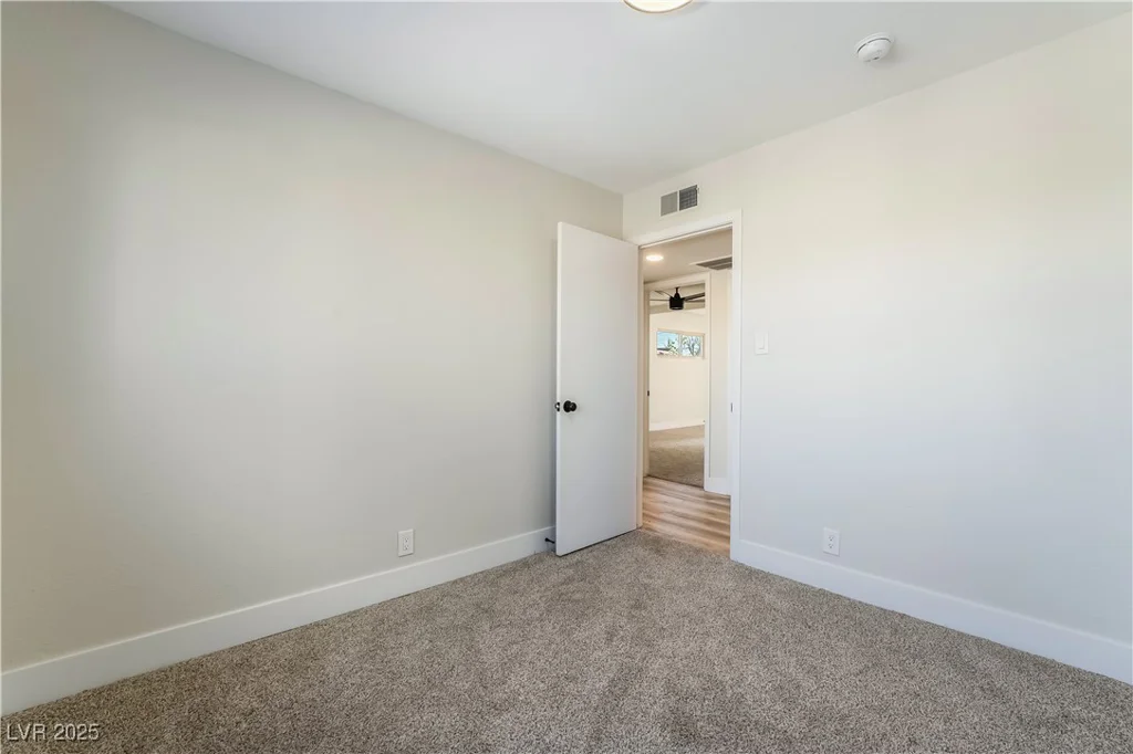 6425 Evergreen, Las Vegas, NV 89107