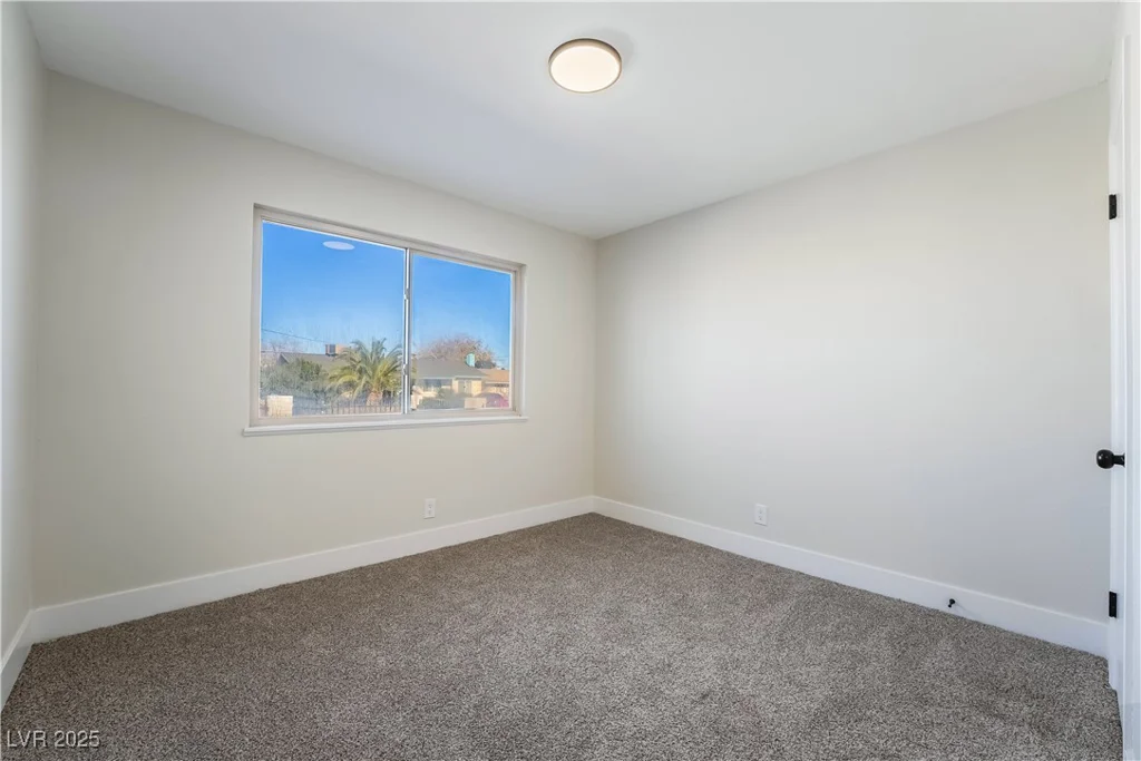 6425 Evergreen, Las Vegas, NV 89107