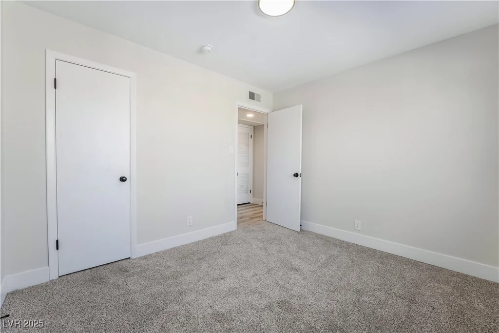 6425 Evergreen, Las Vegas, NV 89107