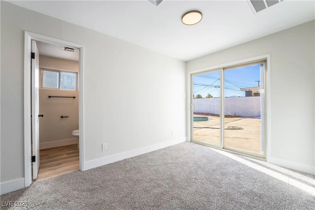 6425 Evergreen, Las Vegas, NV 89107