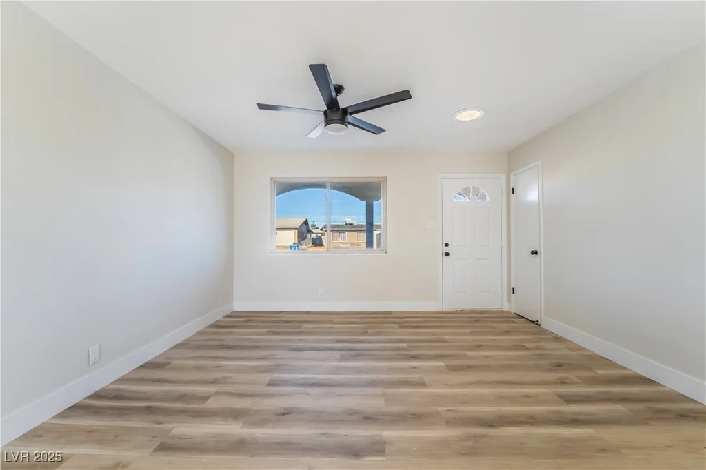 6425 Evergreen, Las Vegas, NV 89107