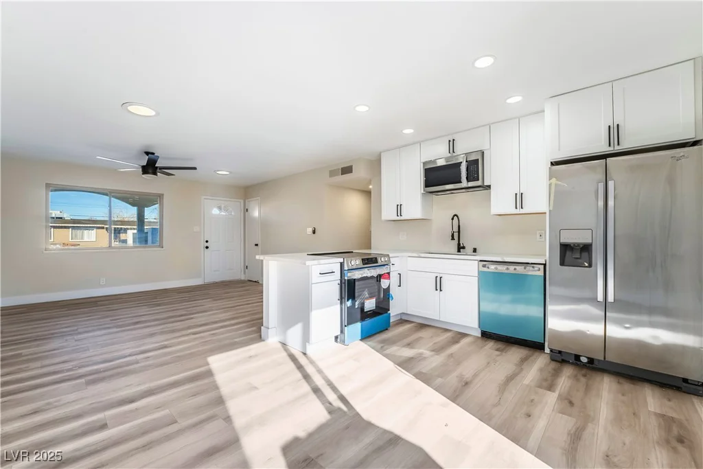 6425 Evergreen, Las Vegas, NV 89107
