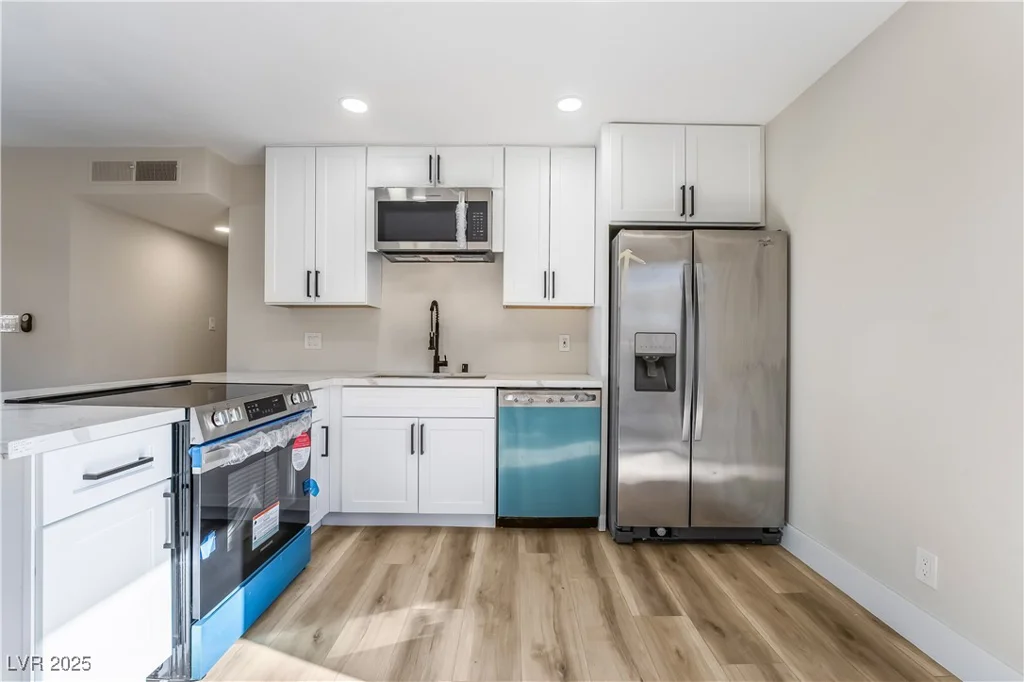 6425 Evergreen, Las Vegas, NV 89107