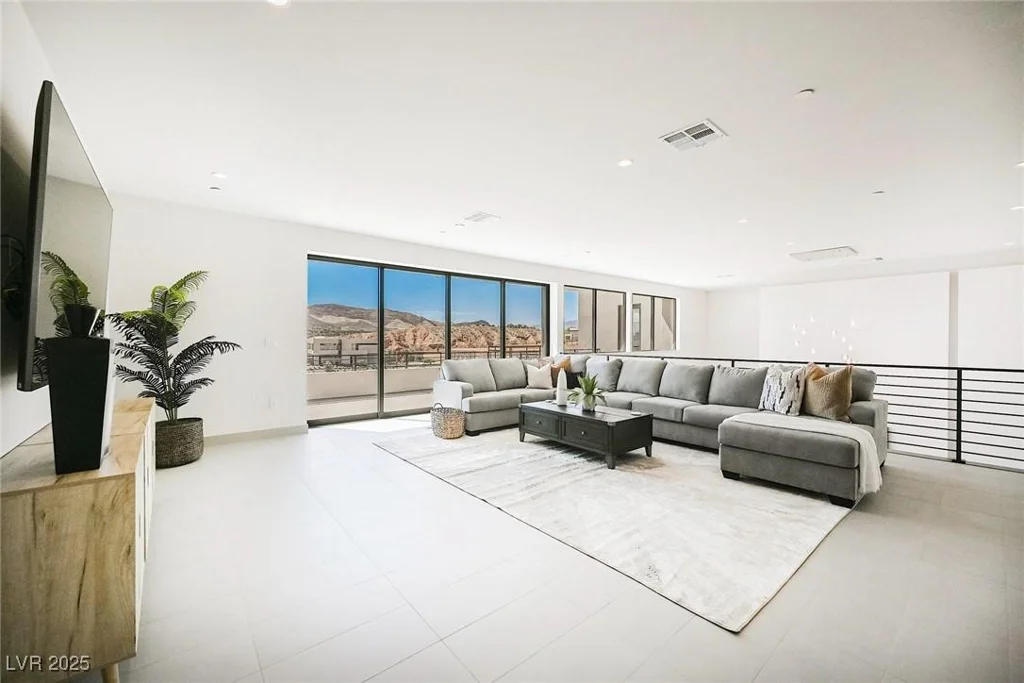 29 Canyon Bay, Henderson, NV 89011