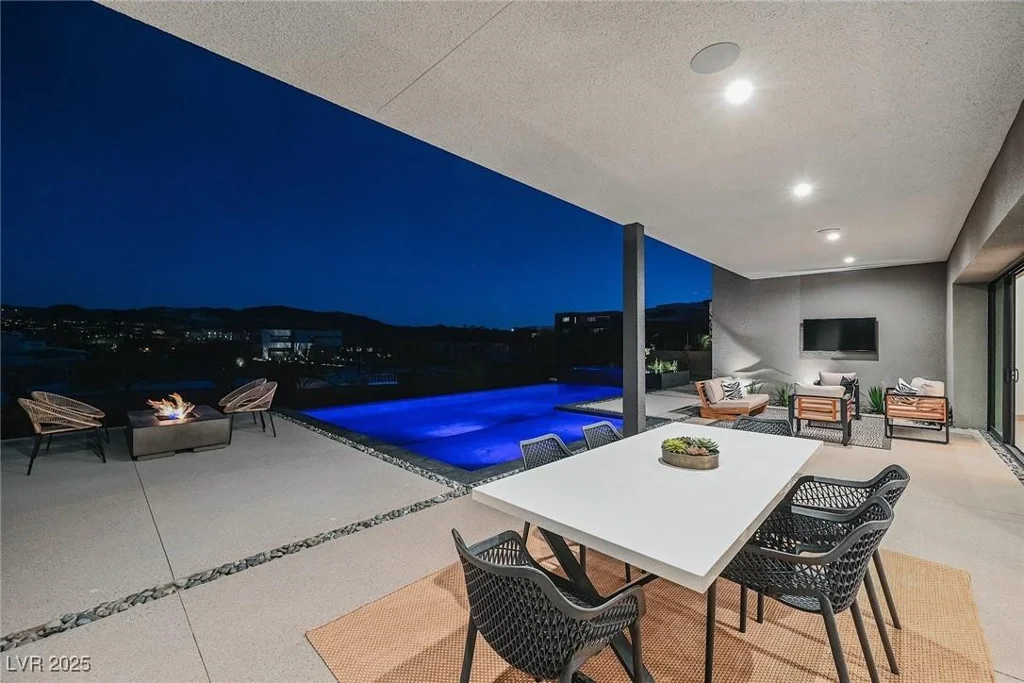 29 Canyon Bay, Henderson, NV 89011