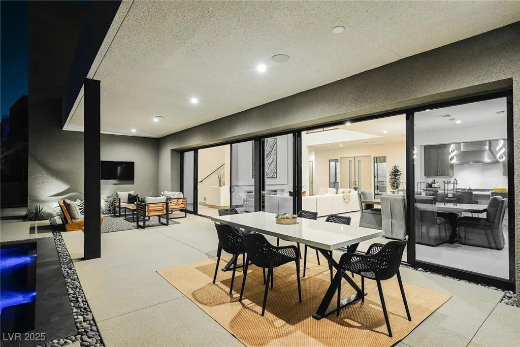 29 Canyon Bay, Henderson, NV 89011
