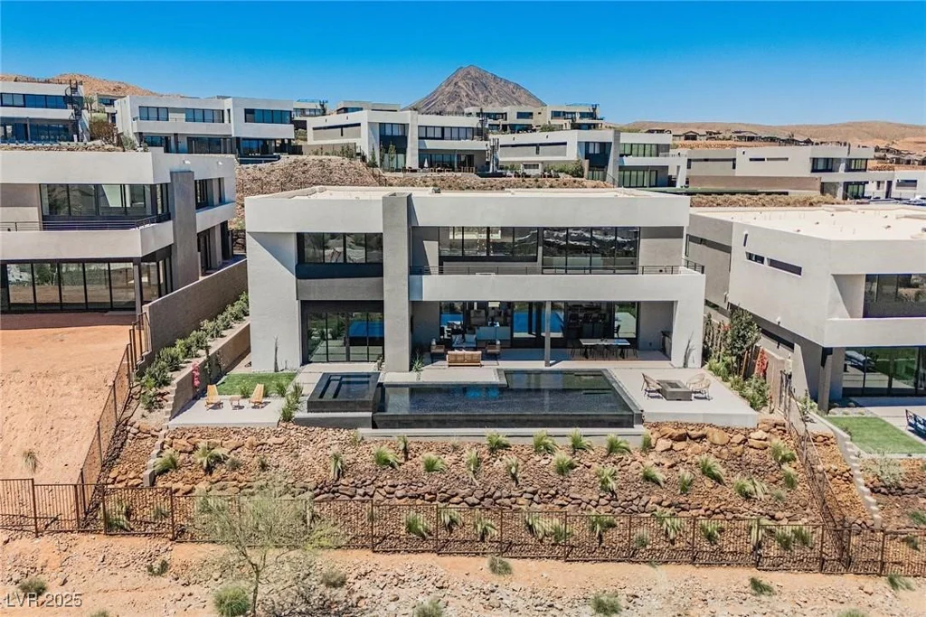 29 Canyon Bay, Henderson, NV 89011