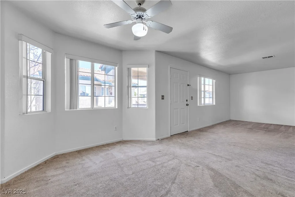 8410 Eldora, Las Vegas, NV 89117