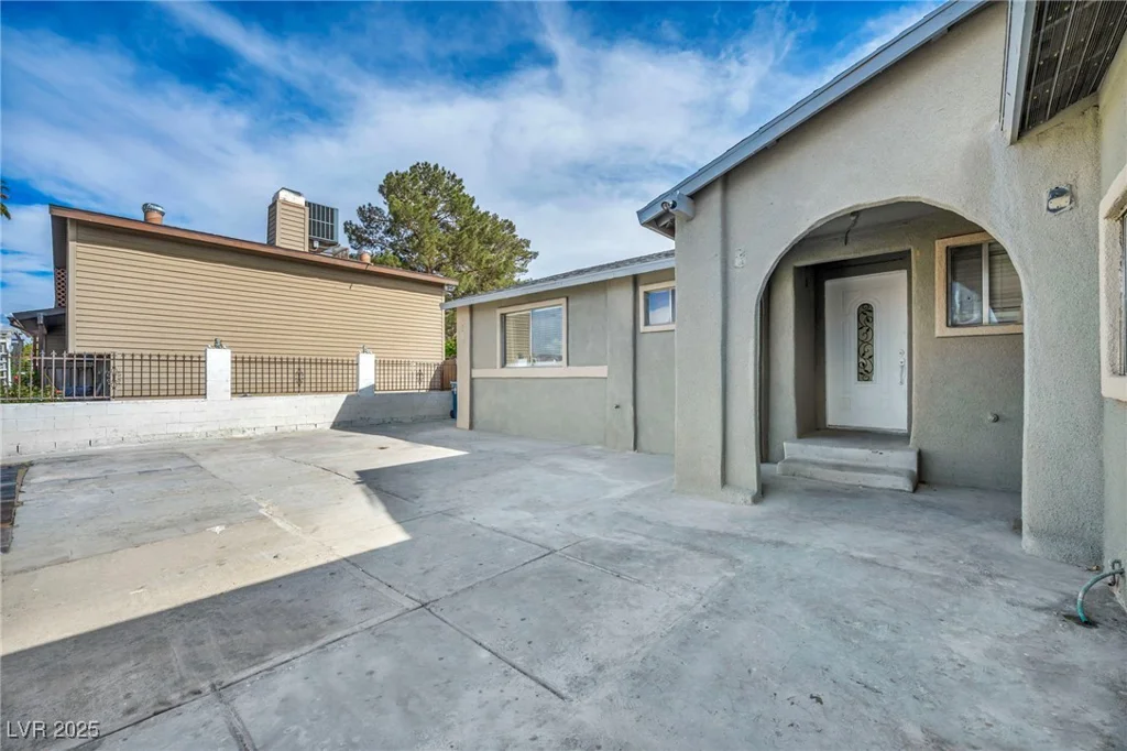 3975 Tillamook, Las Vegas, NV 89115