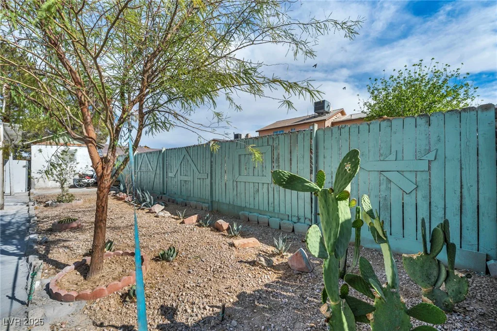 3975 Tillamook, Las Vegas, NV 89115