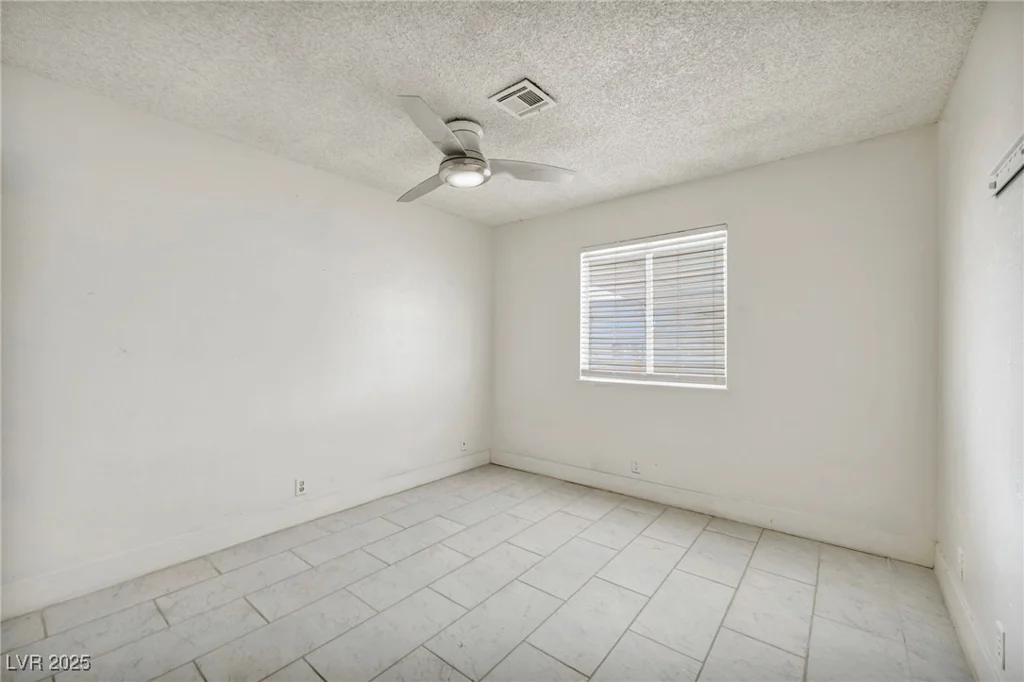 3975 Tillamook, Las Vegas, NV 89115