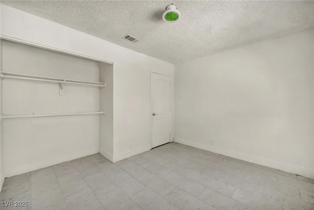 3975 Tillamook, Las Vegas, NV 89115