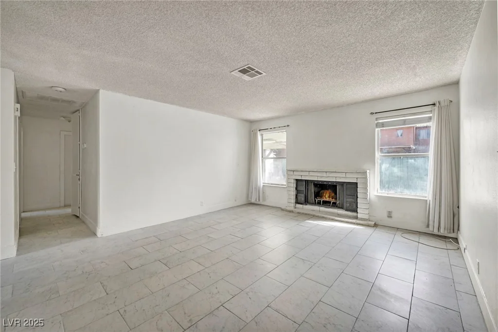 3975 Tillamook, Las Vegas, NV 89115
