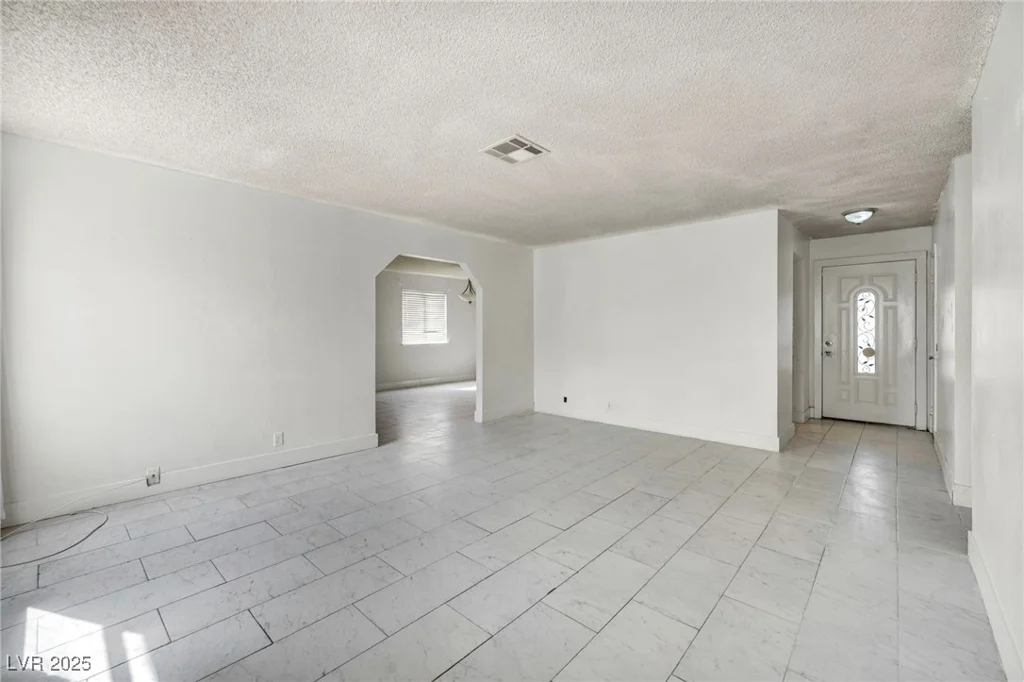 3975 Tillamook, Las Vegas, NV 89115