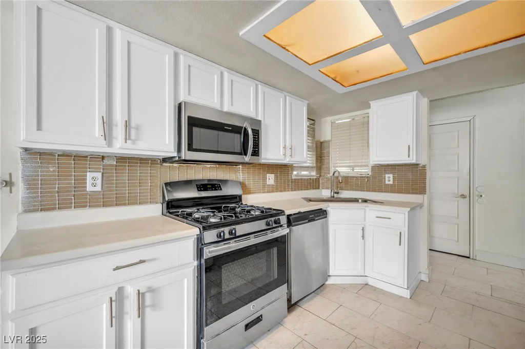 3975 Tillamook, Las Vegas, NV 89115
