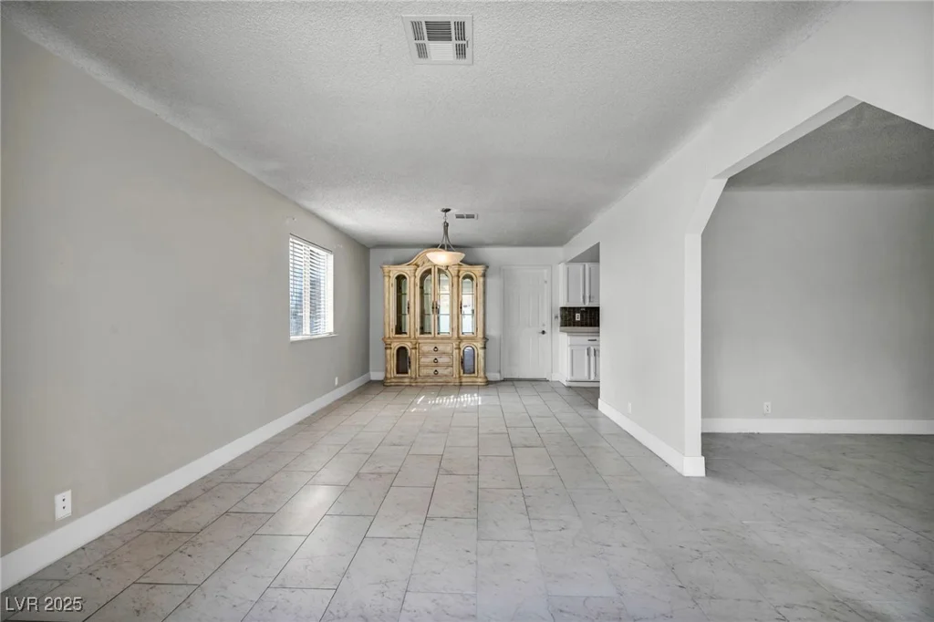 3975 Tillamook, Las Vegas, NV 89115