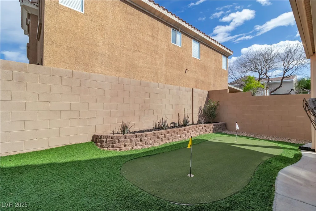 6790 Gold Yarrow, Las Vegas, NV 89148