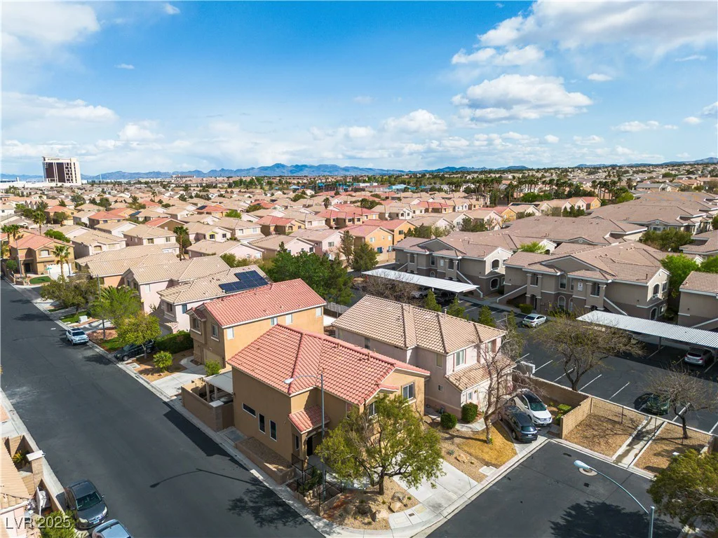 6790 Gold Yarrow, Las Vegas, NV 89148