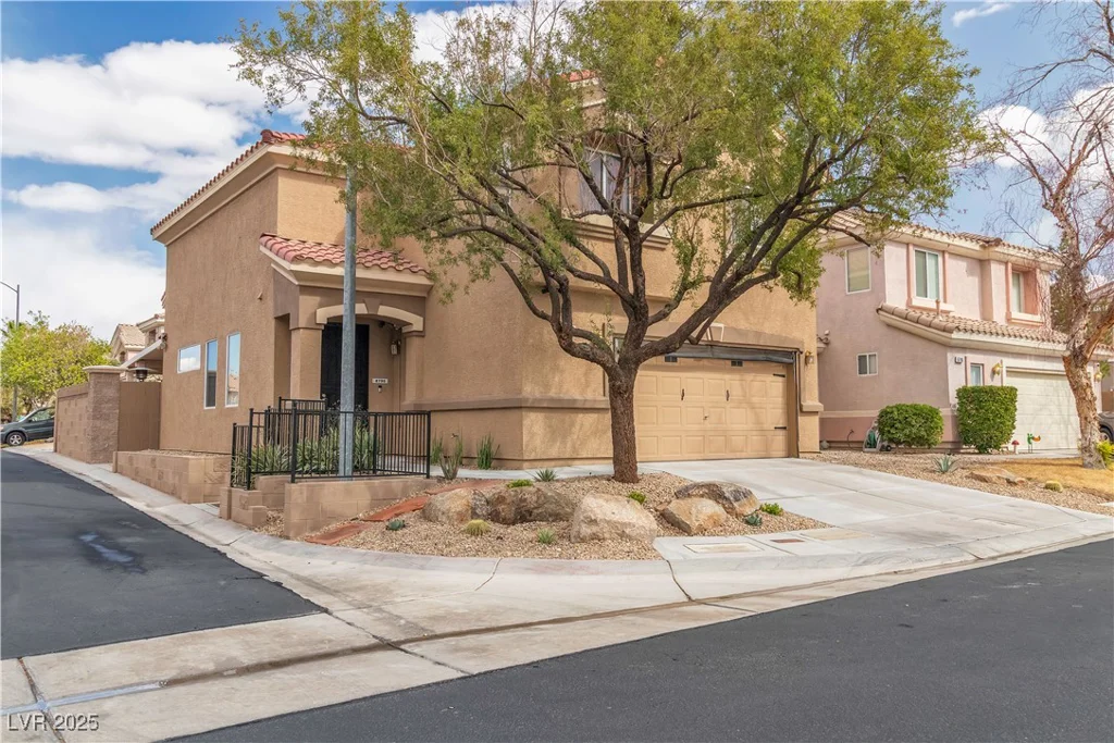 6790 Gold Yarrow, Las Vegas, NV 89148