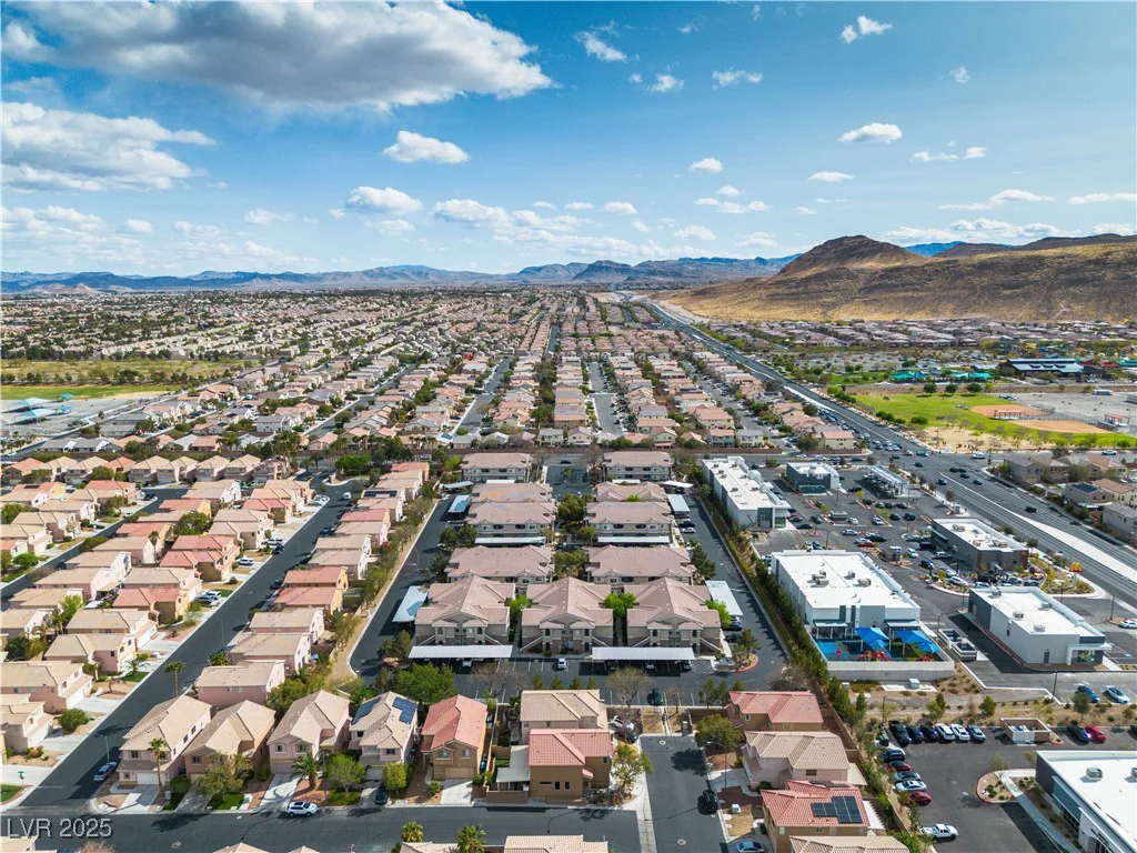 6790 Gold Yarrow, Las Vegas, NV 89148