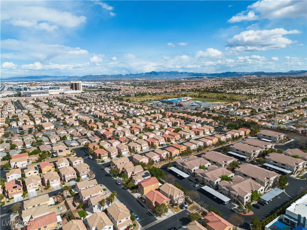 6790 Gold Yarrow, Las Vegas, NV 89148