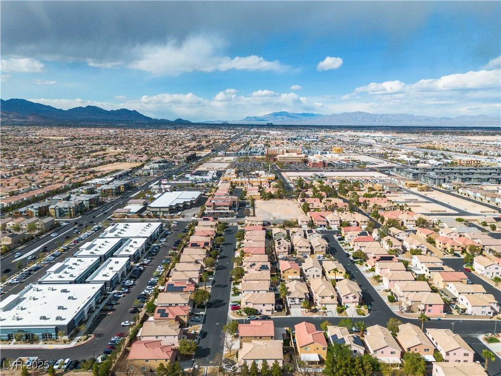 6790 Gold Yarrow, Las Vegas, NV 89148