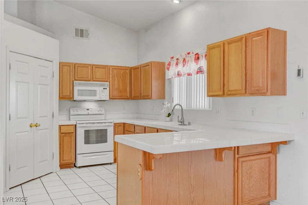 3581 Pahrump Valley, Pahrump, NV 89048