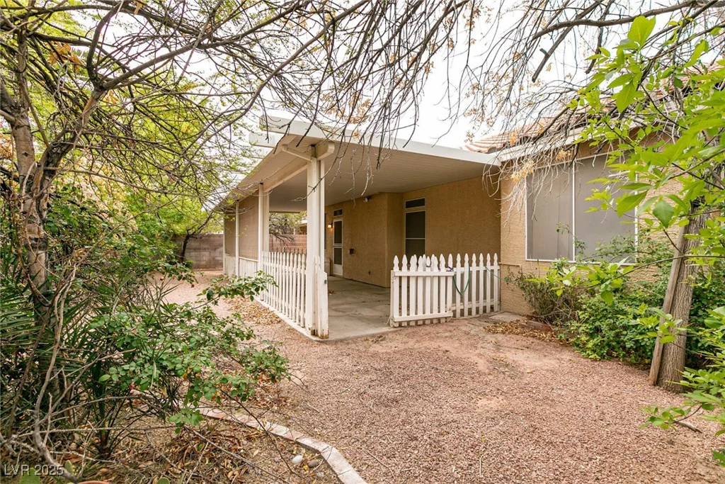 8880 Star Valley, Las Vegas, NV 89123