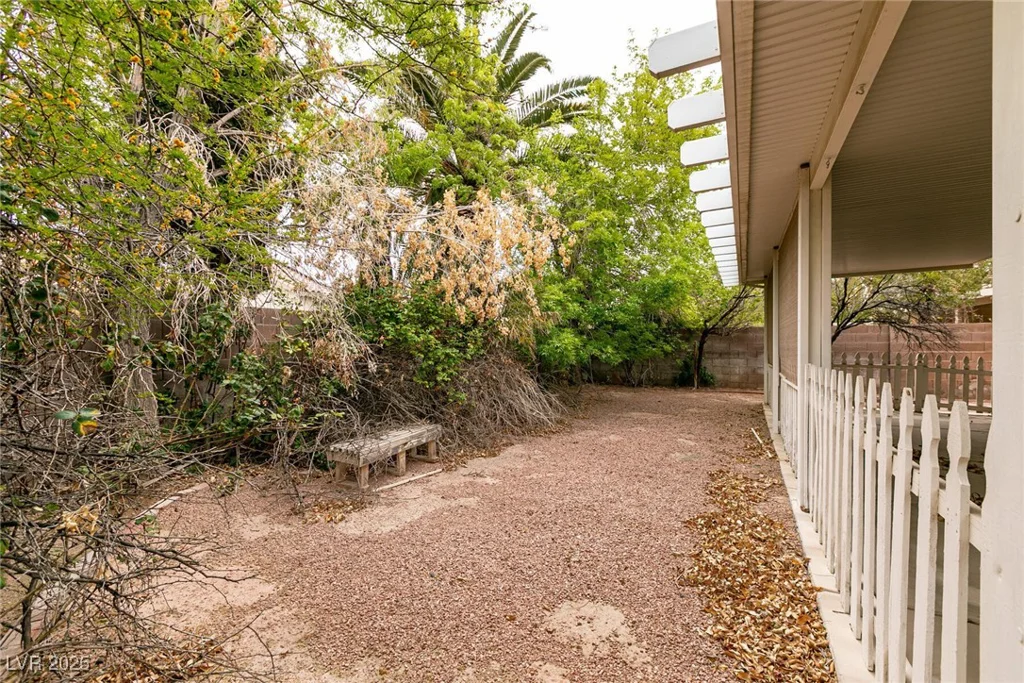 8880 Star Valley, Las Vegas, NV 89123
