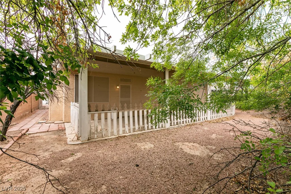 8880 Star Valley, Las Vegas, NV 89123