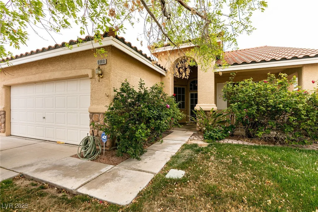 8880 Star Valley, Las Vegas, NV 89123