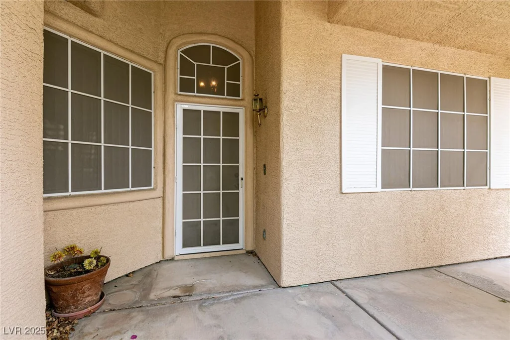 8880 Star Valley, Las Vegas, NV 89123